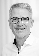 Die Abbildung zeigt den Autor Friedrich Seeger v. Kitzing.