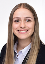 Das Bild zeigt die Autorin Selin Harenberg.